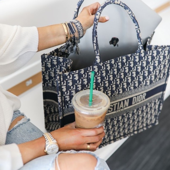 Large Dior Book Totep - Picture 9 of 16